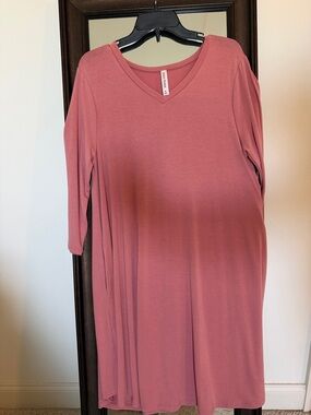 Women's Midi V-Neck Dress in Dusty Rose - Unbranded